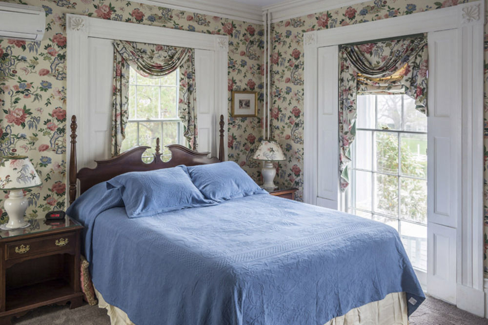 Yankee Clipper Inn