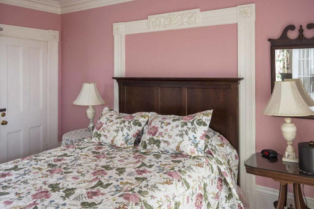 Yankee Clipper Inn 4*